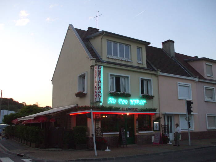 Restaurant 'Au Coq Hardy' facing the Seine river in Duclair.