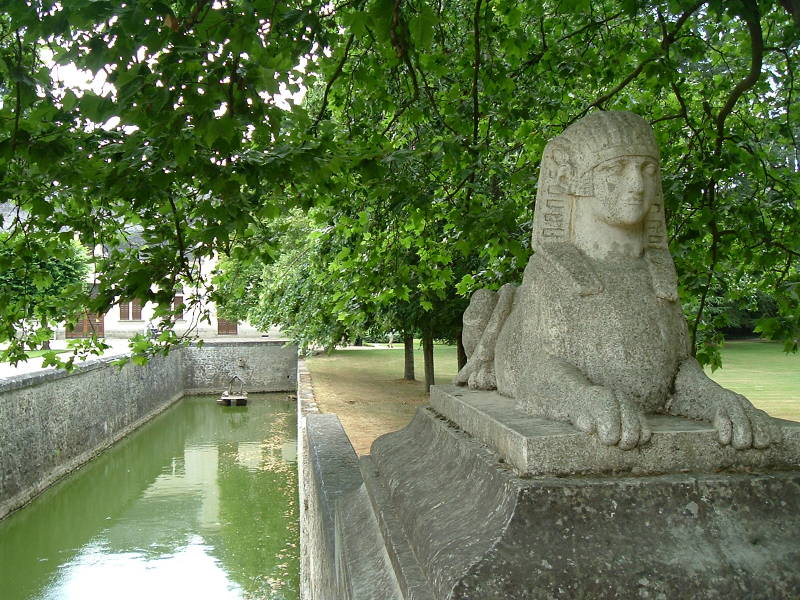 A sphinx in the garden of Château Chenonceau.