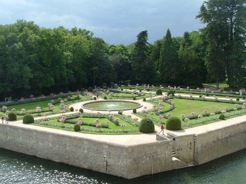 Gardens at Château Chenonceau.