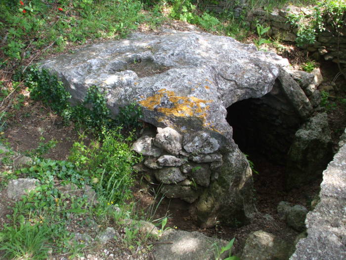 Dolmen de la Pitchoune, megalithic dolmen structure near the village of Ménerbes, in Provence.