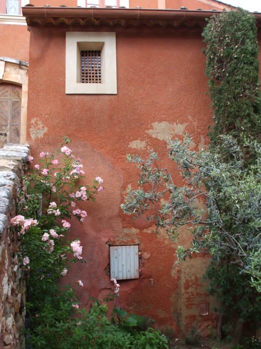 Ochre colored buildings in Roussillon.