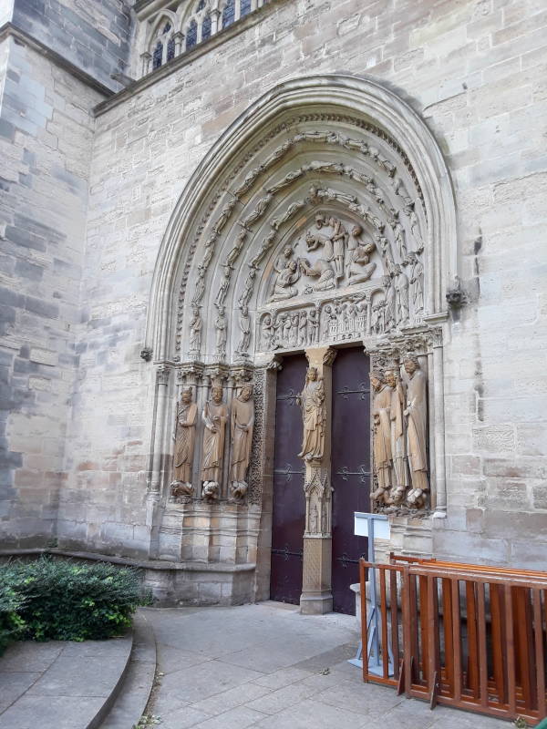 Side entrance to Basilique Saint-Denis, west arm of the crossing.