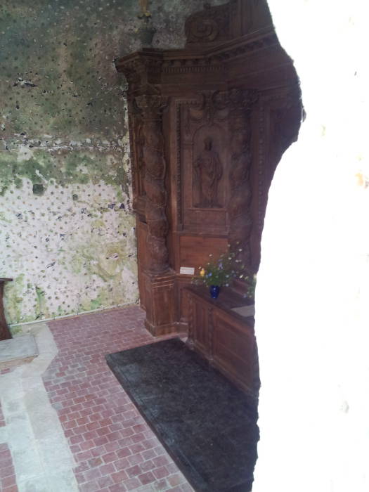 Altar of the underground church of Haute-Isle.