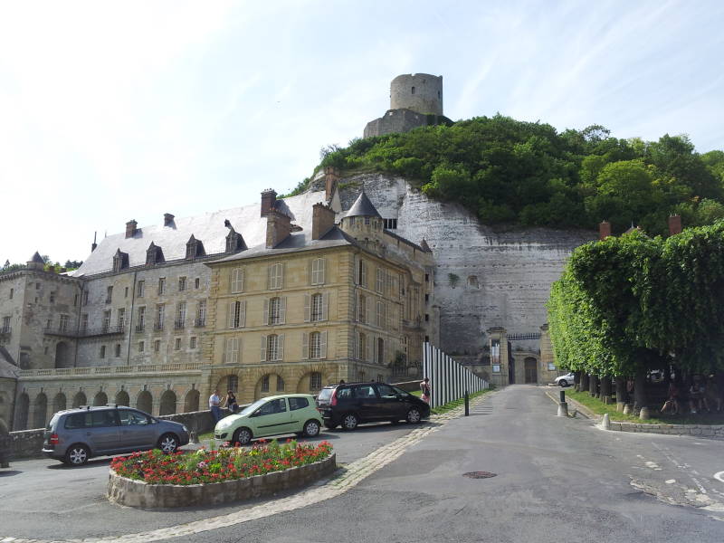 12th century Château de La Roche-Guyon