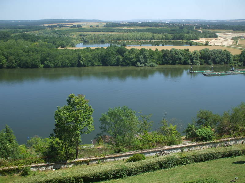 View from the Domaine de la Corniche above Rolleboise.