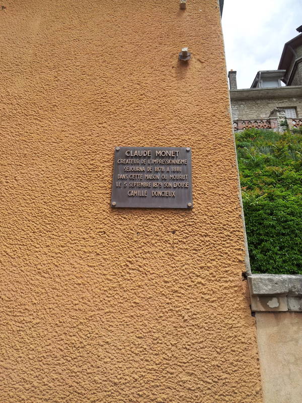 Plaque on Claude Monet's home in Vétheuil.