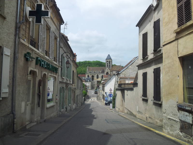 Looking north on the main street in Vétheuil toward the old church.