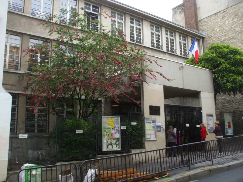 School near Montmartre in the 18th Arrondissement of Paris.