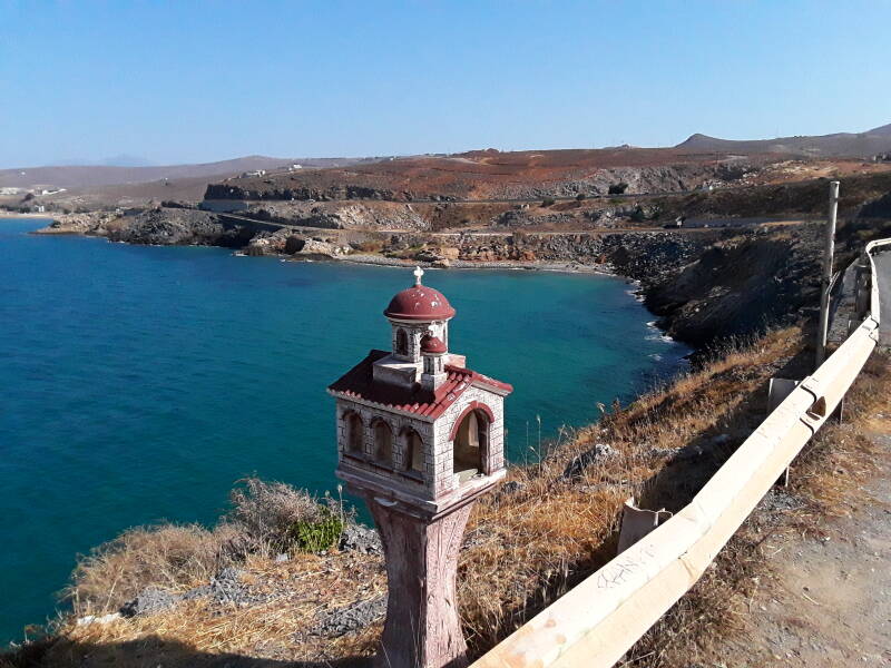 Roadside shrine around Amnisos.