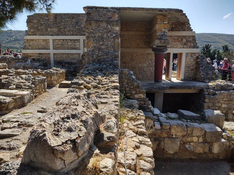 Steel-reinforced concrete structures at Knossos.
