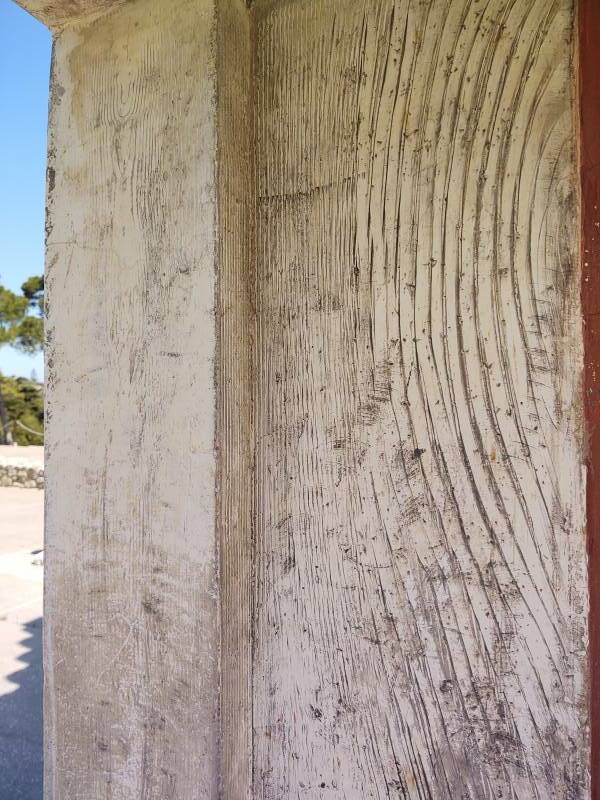 Steel-reinforced concrete 're-imagining' at Knossos.