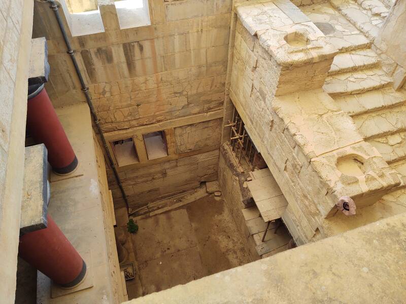 Minoan palace complex at Knossos.