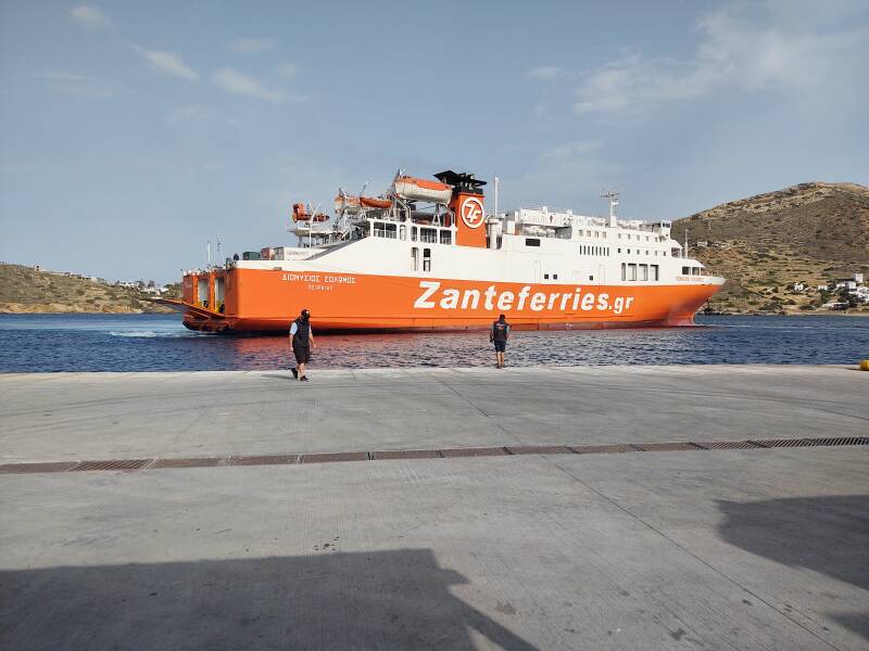 The ferry from Ios to Folegandros approaches the Ios pier.