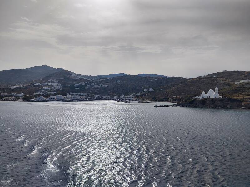 Ferry from Ios to Folegandros leaving Ios.