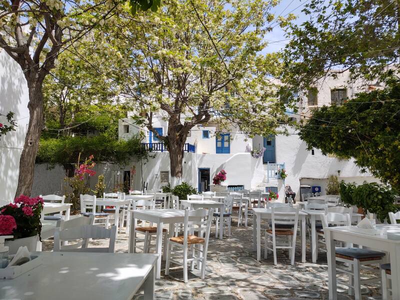 Plateia with a nice restaurant in Hora on Folegandros.