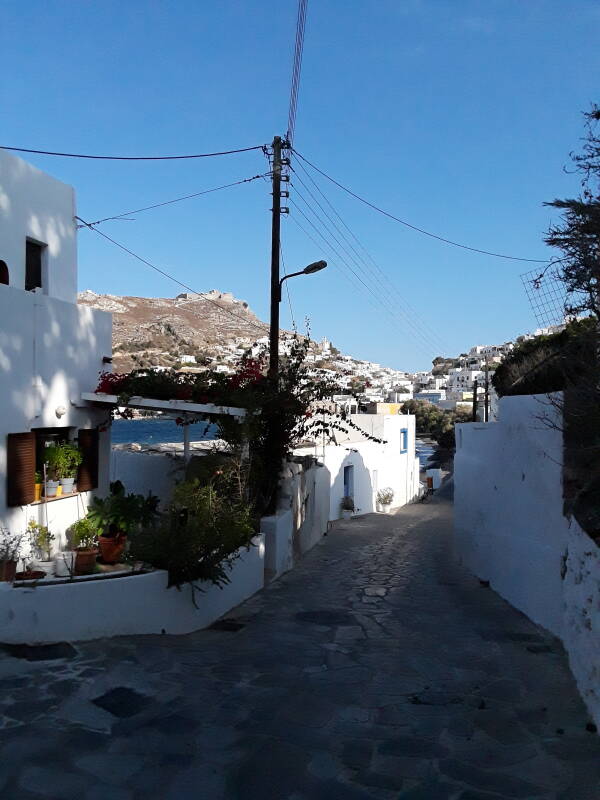 Lane along the waterfront from Alina to Agia Marina.