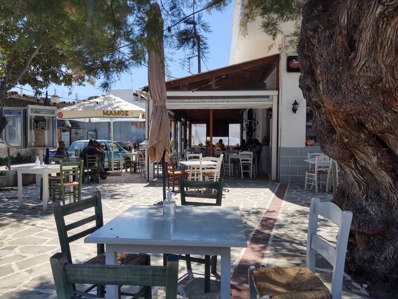 Taverna at Pera Triovasalos on Milos.