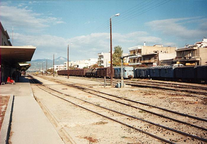 The train station in Corinth is quiet.