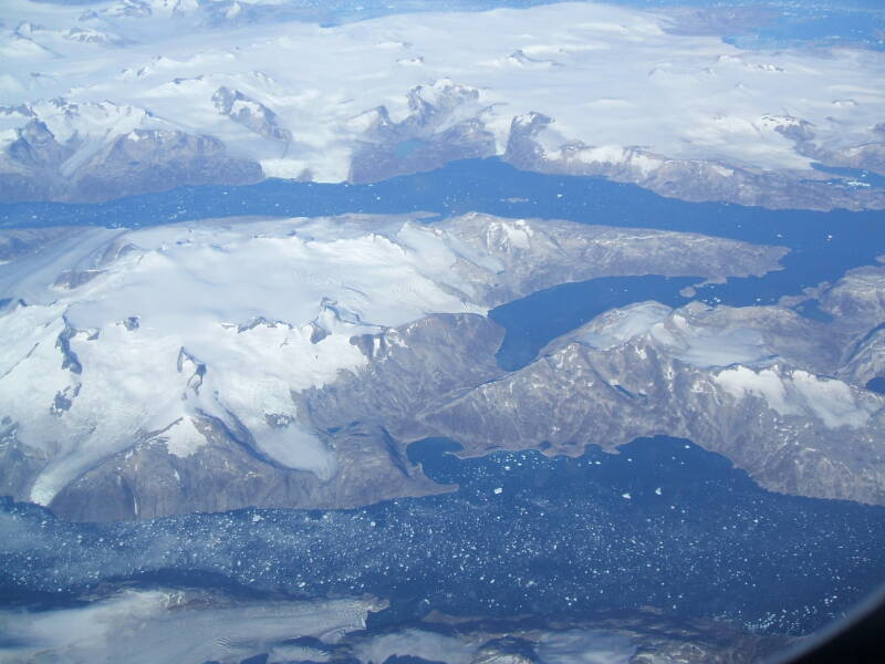 View of Greenland from on board Air Canada flight 857 from London Heathrow to Toronto, 20 September 2006.  Airbus 330 seat 41K, climbed to FL 400 in second half of flight.