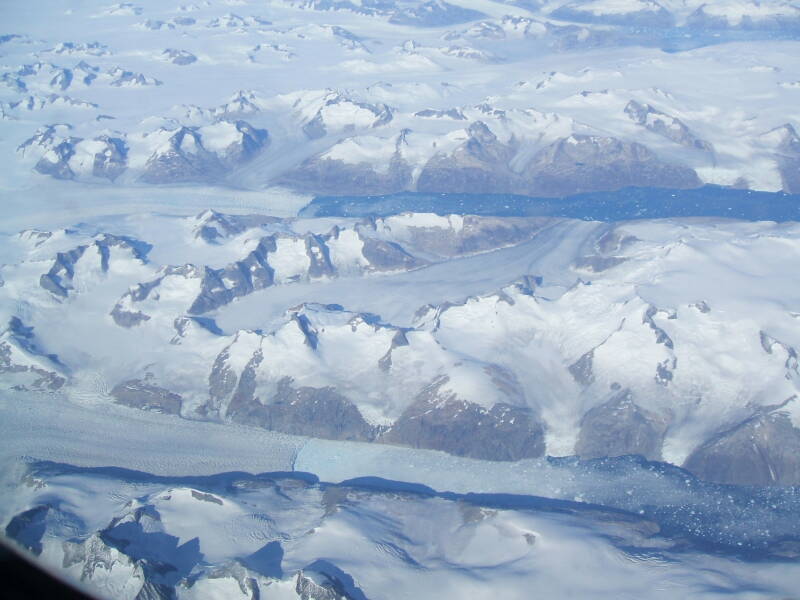 View of Greenland from on board Air Canada flight 857 from London Heathrow to Toronto, 20 September 2006.  Airbus 330 seat 41K, climbed to FL 400 in second half of flight.