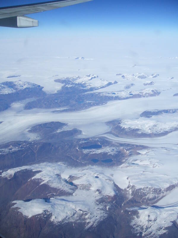 View of Greenland from on board Air Canada flight 857 from London Heathrow to Toronto, 20 September 2006.  Airbus 330 seat 41K, climbed to FL 400 in second half of flight.