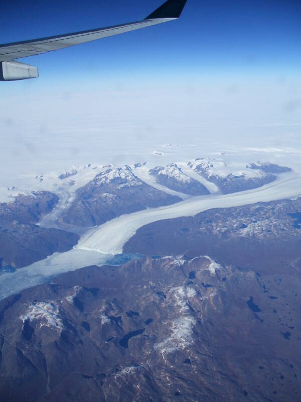 View of Greenland from on board Air Canada flight 857 from London Heathrow to Toronto, 20 September 2006.  Airbus 330 seat 41K, climbed to FL 400 in second half of flight.