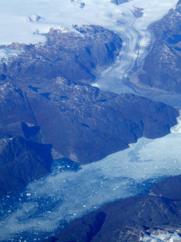 View of Greenland from on board Air Canada flight 857 from London Heathrow to Toronto, 20 September 2006.  Airbus 330 seat 41K, climbed to FL 400 in second half of flight.