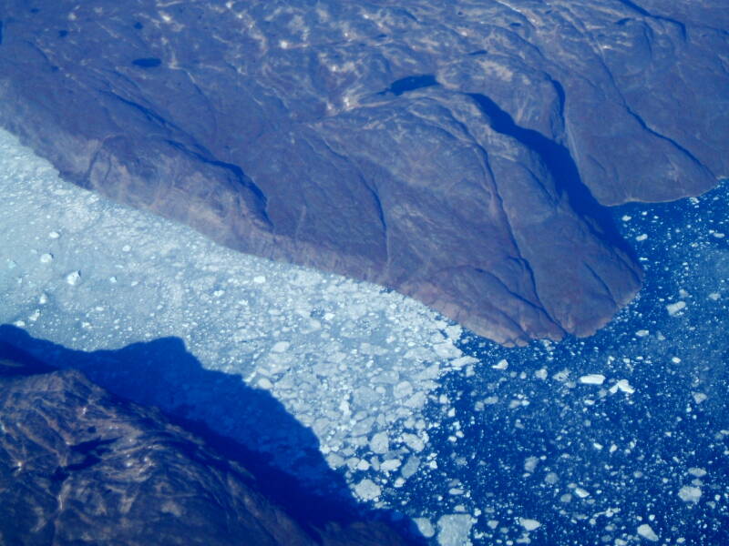 View of Greenland from on board Air Canada flight 857 from London Heathrow to Toronto, 20 September 2006.  Airbus 330 seat 41K, climbed to FL 400 in second half of flight.