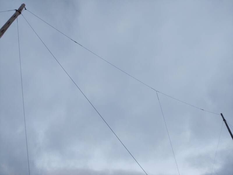 HF T antenna south of Breiðdalsvík.