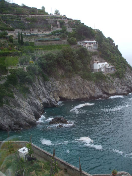 The narrow twisting road along the Amalfitani Coast.