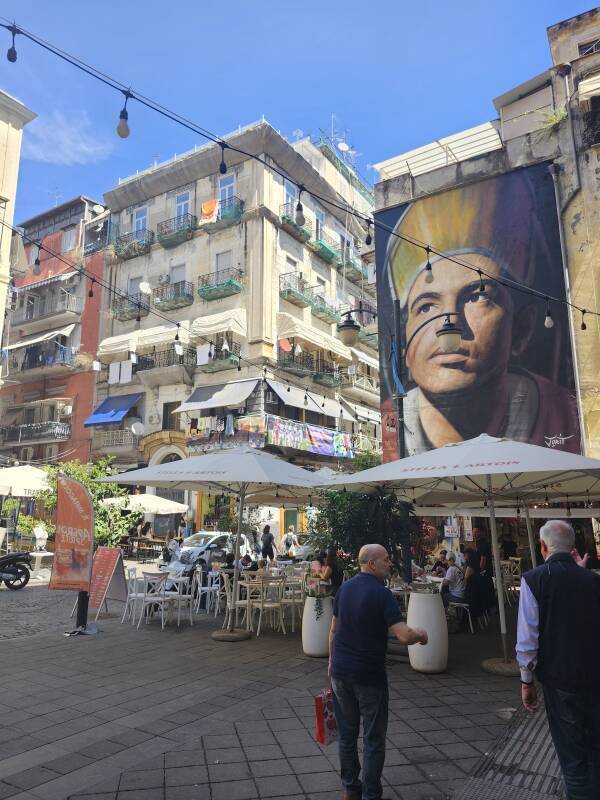 Napoli street scene.