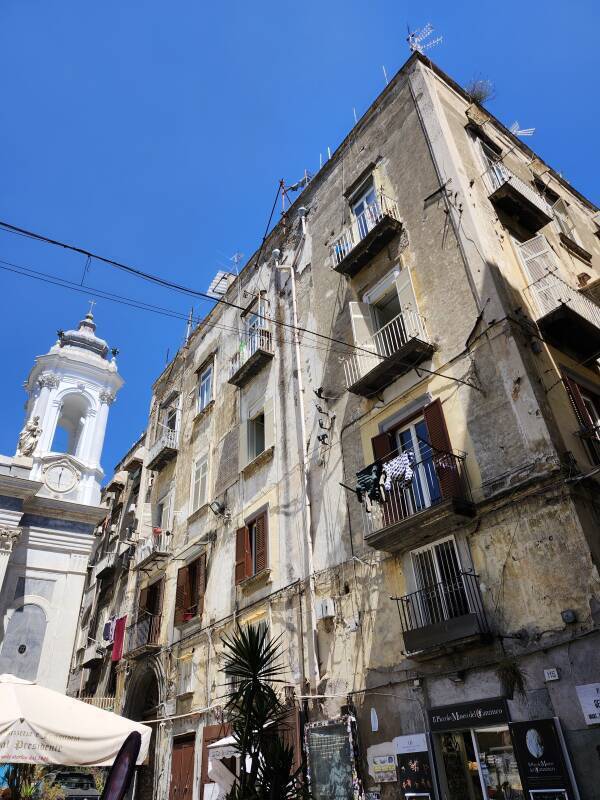 Chiesa dei Girolamini and adjacent residential building.