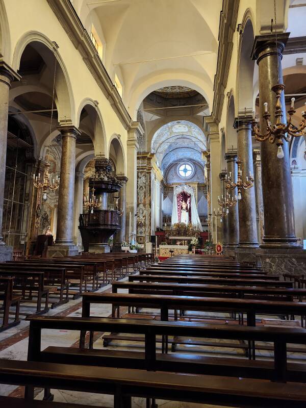 Nave of Sant'Anna la Misericordia.