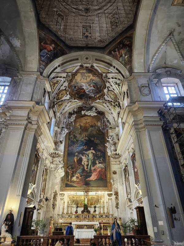 Main altar.