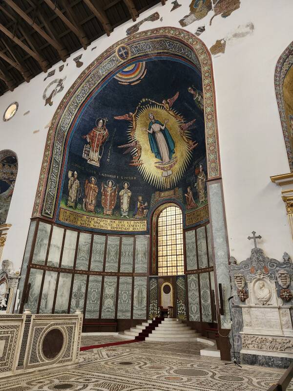 Central apse of duomo.