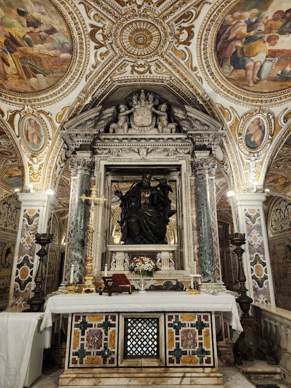 Reliquary of Matthew in the Salerno duomo.