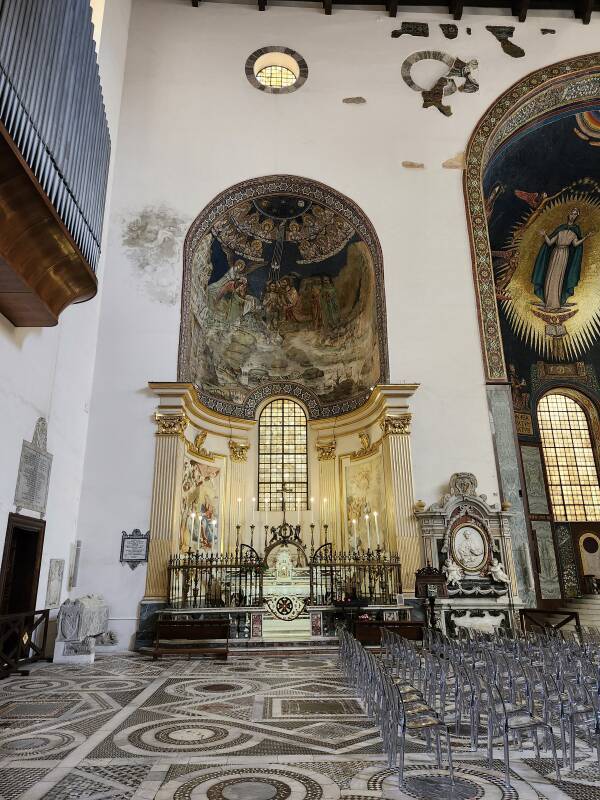 Left apse