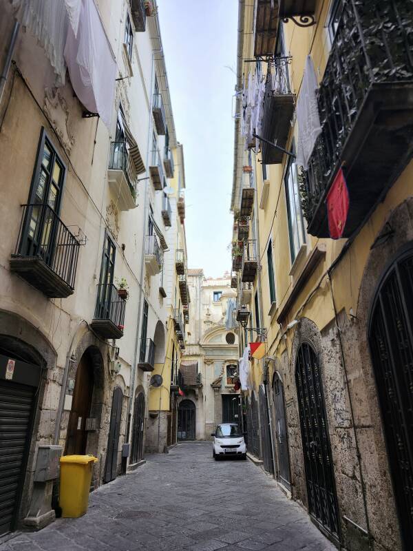Narrow passageway between buildings.