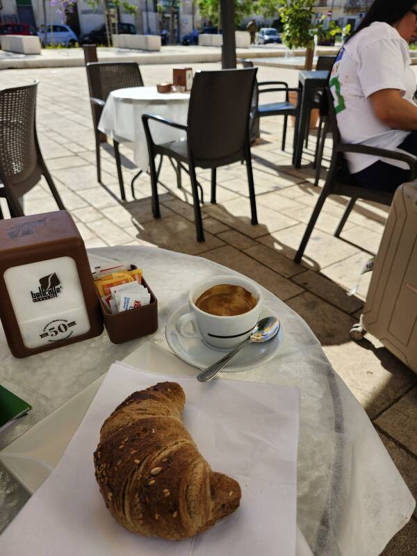 Breakfast near where I was staying: cornetto e doppio caffè.