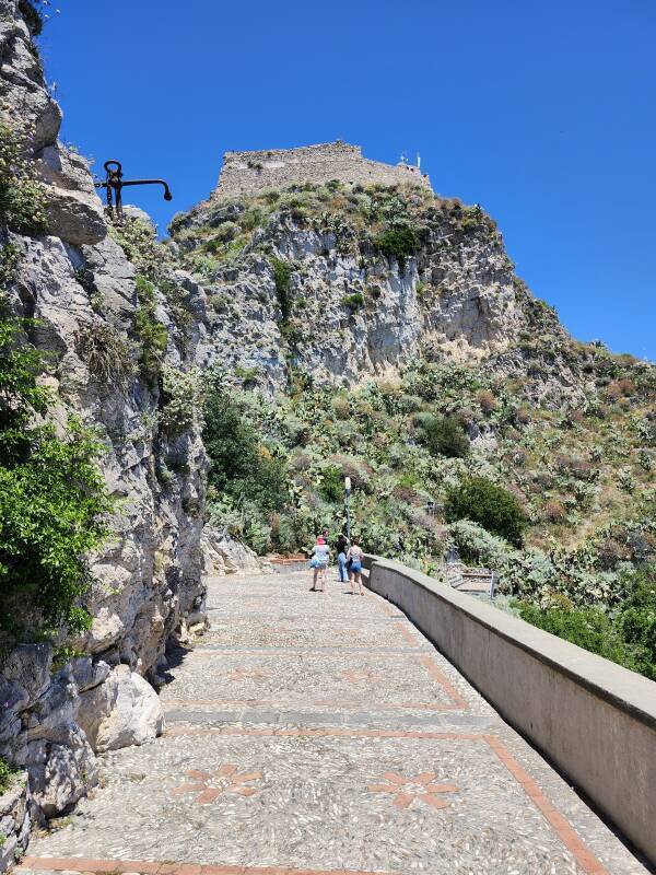 Continuing toward the fortress.