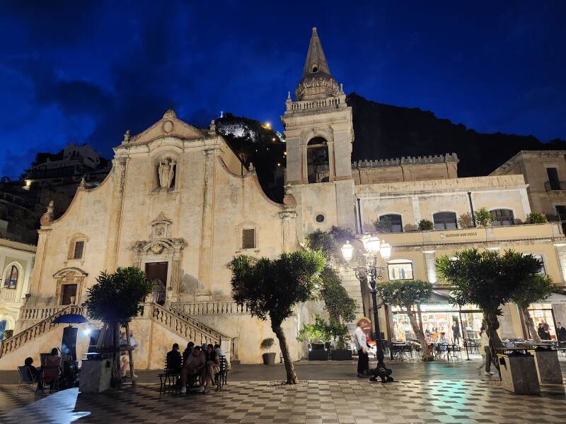 View up the mountain at 20:47.