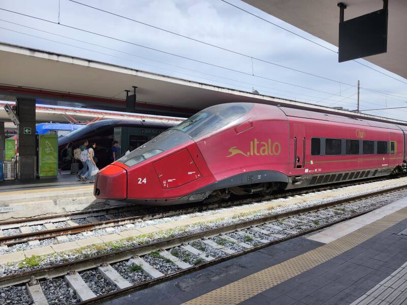Frecciarossa-like .italo in Napoli Centrale.