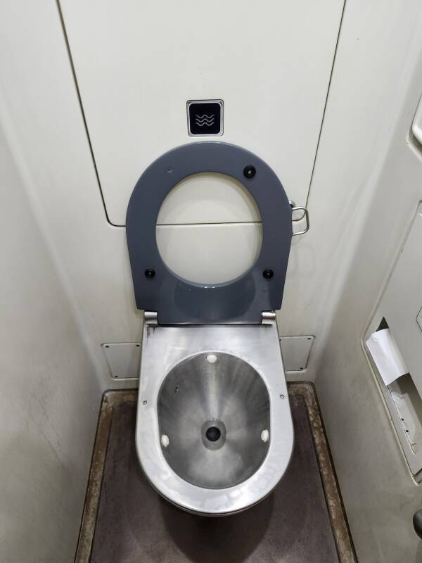 Toilet on a Frecciarossa train.