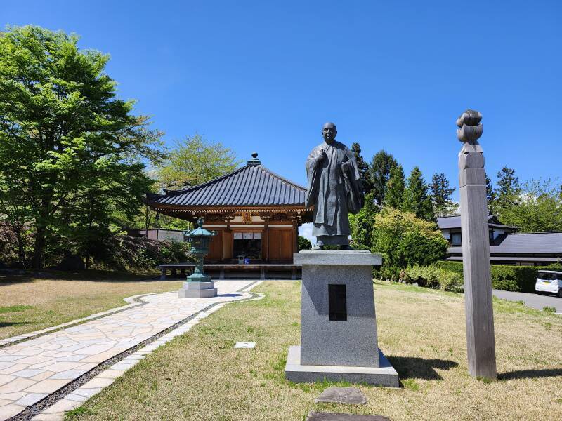 Kaizandō honoring Takahiro Oda, founder of Seiryū-ji.