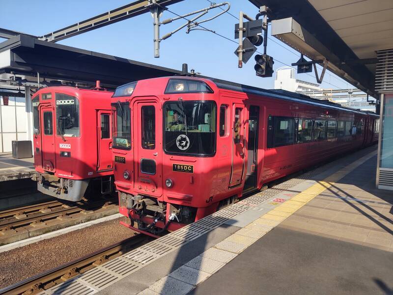 Trans-Kyūshū Limited Express train in Ōita Station.