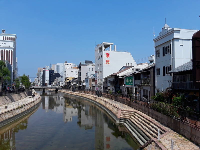 Canal behind the Hana Hostel.