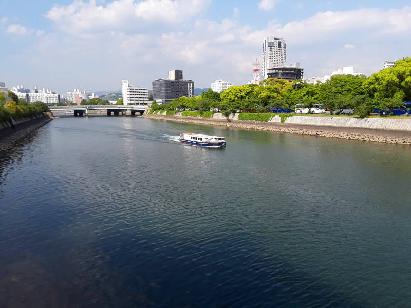 Hiroshima Peace Memorial Park and the Aioi Bridge.