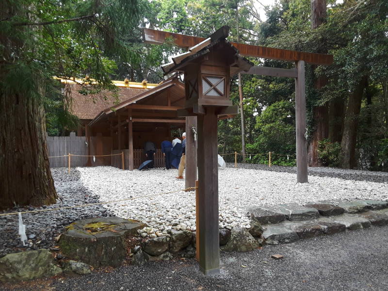 Auxiliary shrine at Gekū.
