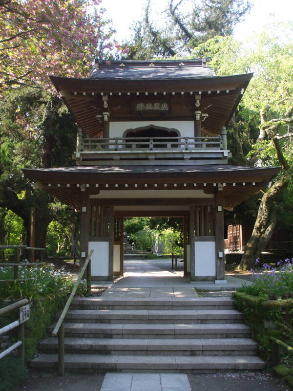 Shōrōmon, two-story combination of shōrō (or belfry) as the upper level of a rōmon (or gate) at Zen Buddhist temple Kenpōzan Jōchi-ji at Kita-Kamakura.