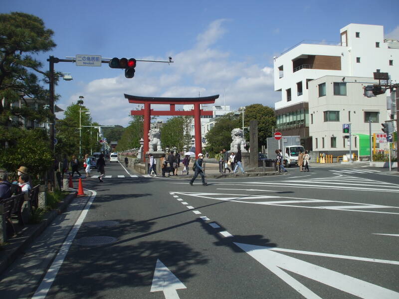 Ni no Torii, the Second Gate leading to Tsurugaoka Hachiman-Gū in Kamakura.